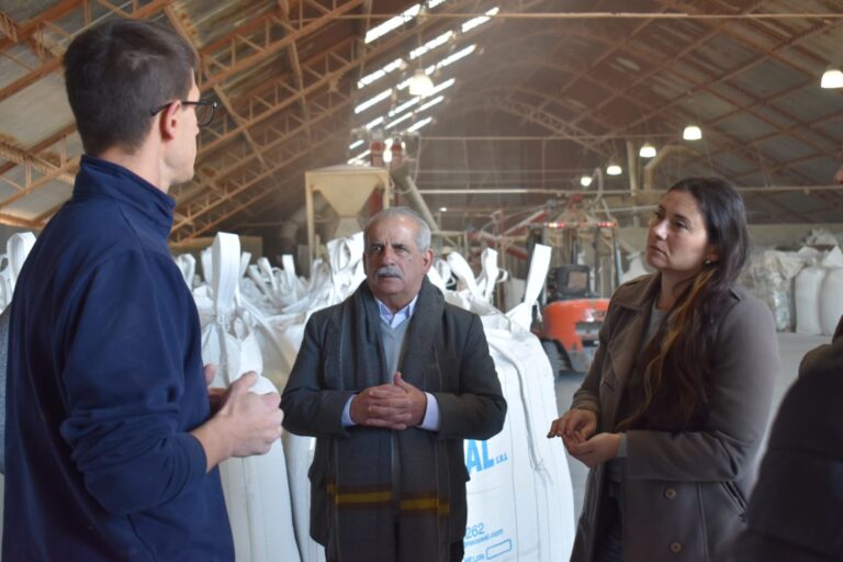 JUNTO A LA SUBSECRETARIA DE MINERÍA, EL INTENDENTE MARINO VISITÓ LA LOCALIDAD DE CARDENAL CAGLIERO