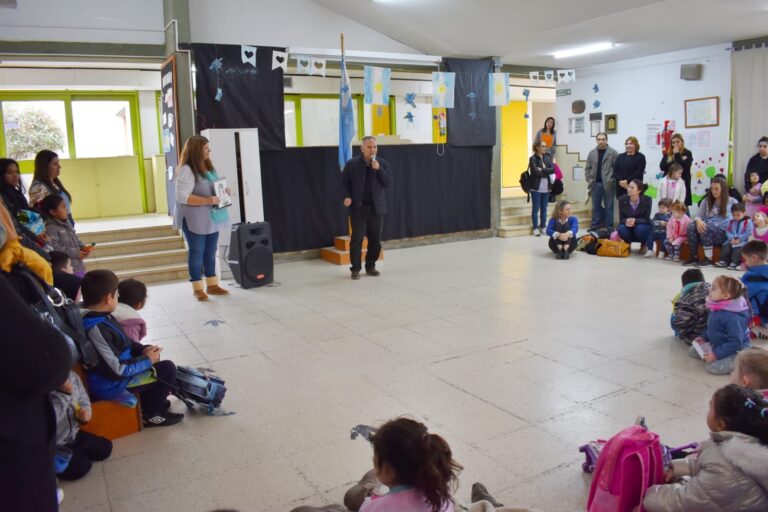 LA COMUNIDAD DEL JARDÍN 901 CELEBRÓ HOY LA PUESTA EN FUNCIONAMIENTO DE LA SALA MULTICICLO