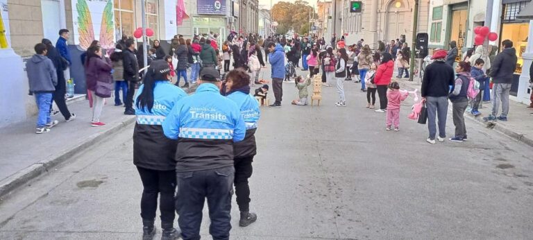 LAS DIRECCIONES DE TRÁNSITO E INSPECCIÓN ACOMPAÑARON JORNADA DE COMERCIANTES DE PATAGONES