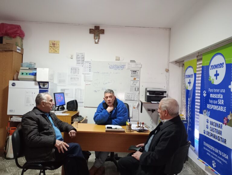 EL INTENDENTE MARINO VISITÓ LOS CAPS DE LOS BARRIOS EL PROGRESO, VILLA DEL CARMEN Y SUPERVISÓ OBRAS EN EL HOSPITAL ECAY