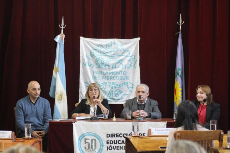 JÓVENES, ADULTOS Y ADULTOS MAYORES TIENEN LA PALABRA: PARLAMENTO DEL MERCOSUR EN PATAGONES