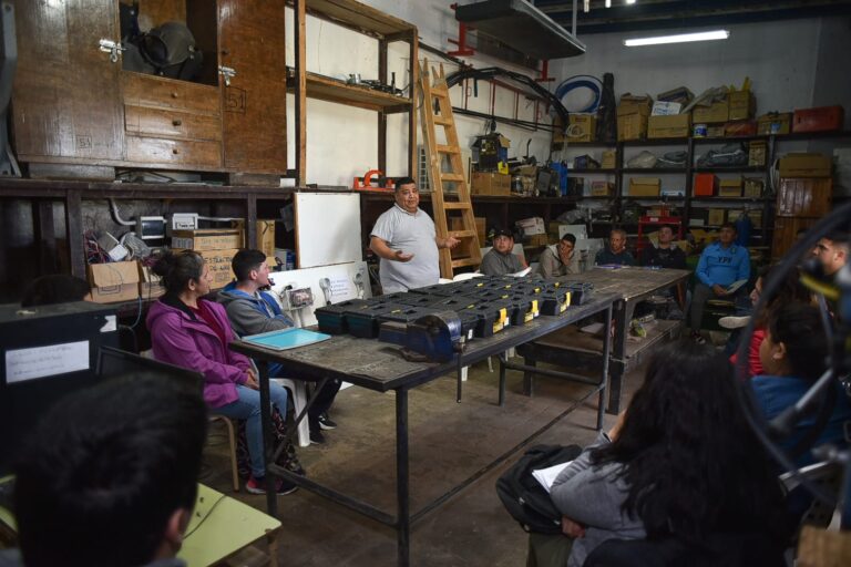 COMENZÓ EL CURSO DE ELECTRICIDAD DOMICILIARIA EN CARMEN DE PATAGONES