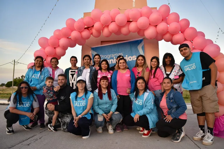 PATAGONES EN MOVIMIENTO POR EL DÍA MUNDIAL DE LA LUCHA CONTRA EL CÁNCER DE MAMA