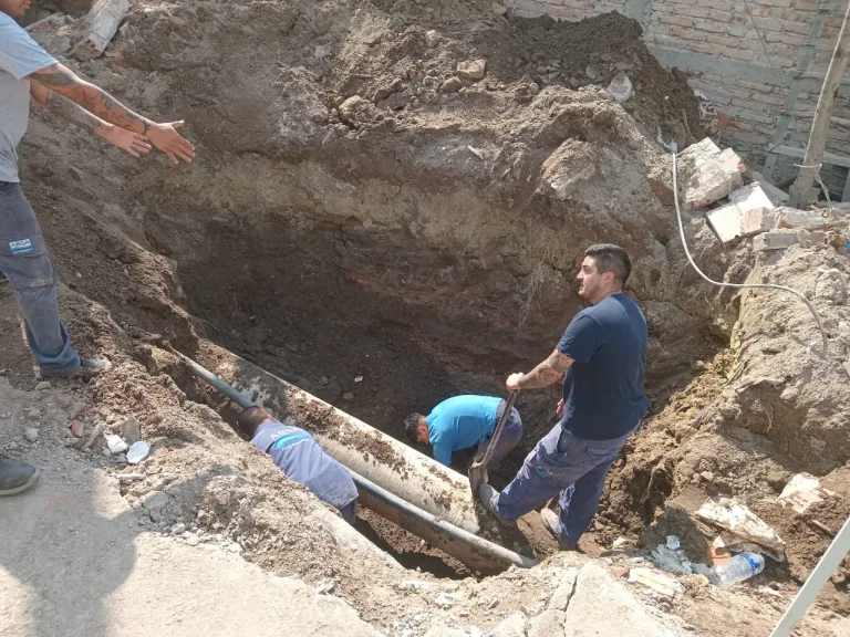 EL INTENDENTE MARINO SUPERVISÓ AVANCES DE LOS TRABAJOS PARA RESTABLECER EL SERVICIO DE AGUA