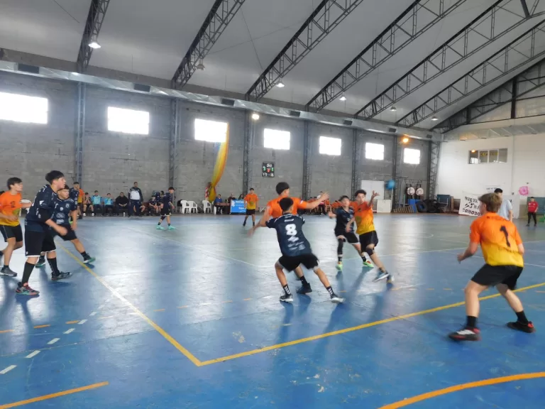 COMENZÓ EL TORNEO NACIONAL DE MENORES DE HANDBALL EN POLIDEPORTIVO MUNICIPAL DE PATAGONES