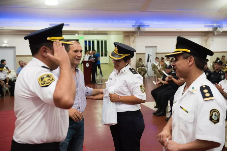 RECONOCIMIENTO A JEFES POLICIALES DE PATAGONES