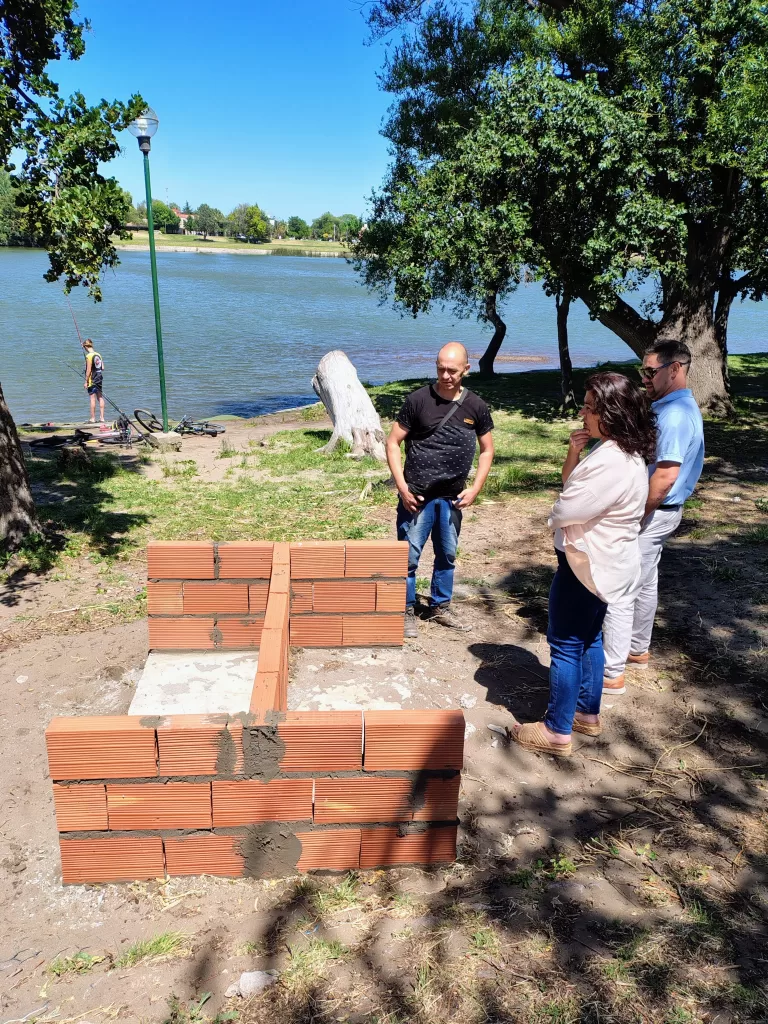 TRABAJOS DE MEJORAMIENTO EN ESPACIOS PÚBLICOS DE PATAGONES