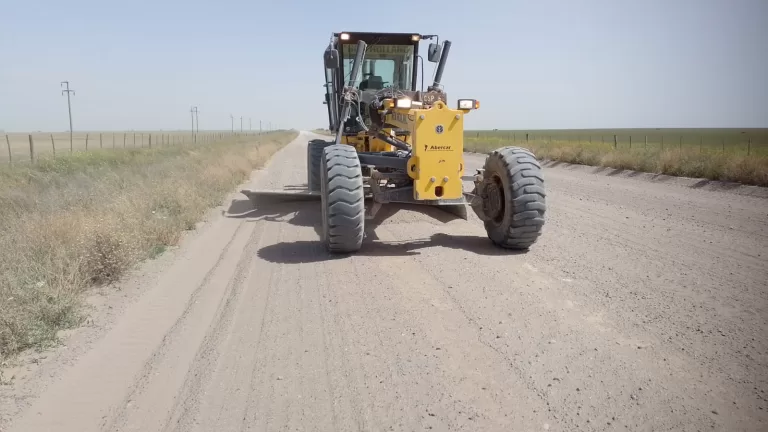 Trabajos de mantenimiento en caminos del distrito
