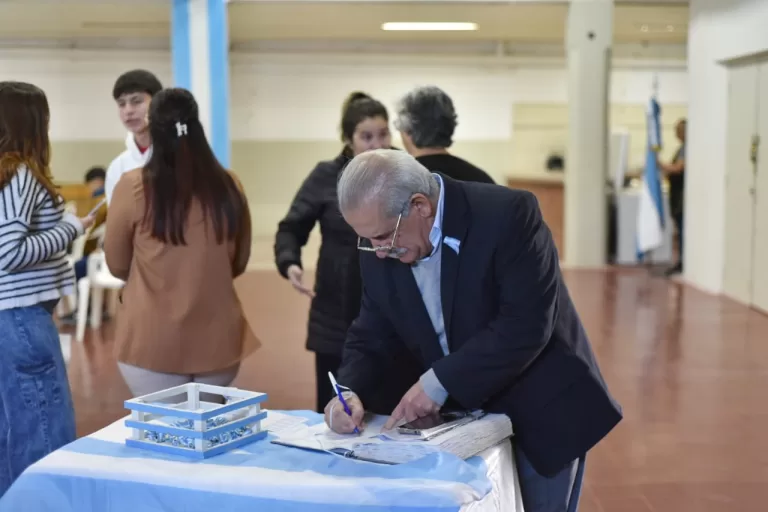🇦🇷🇦🇷CELEBRACIÓN DEL 25 DE MAYO EN STROEDER: UN DÍA DE UNIDAD Y ESPERANZA🇦🇷🇦🇷