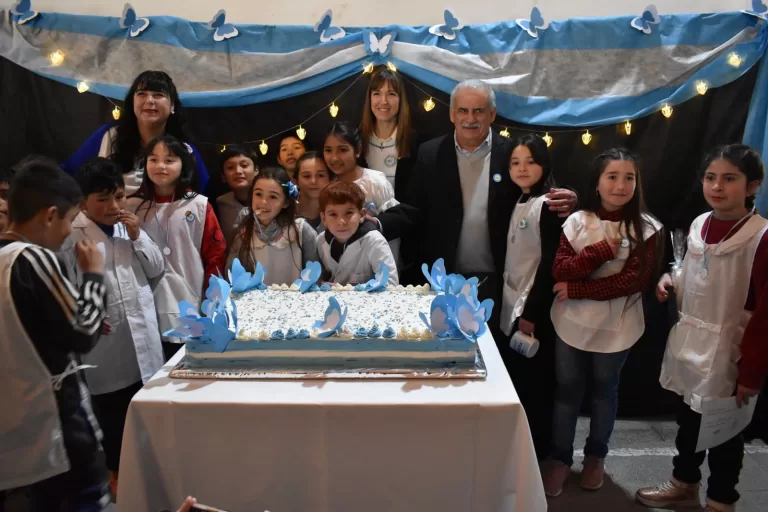 CELEBRACIÓN DEL DÍA DE LA BANDERA ARGENTINA EN BAHÍA SAN BLAS