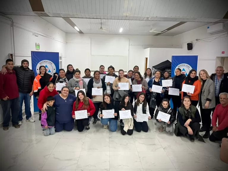 EXITOSO TALLER «MANOS AL RESCATE» EN PRADERE
