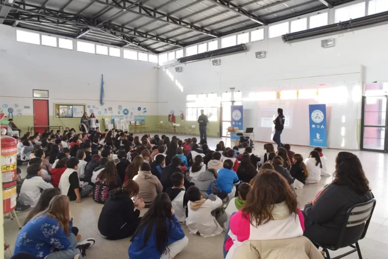 Prevención del Monóxido de Carbono en los Hogares: Charla Informativa en la Escuela Primaria 2