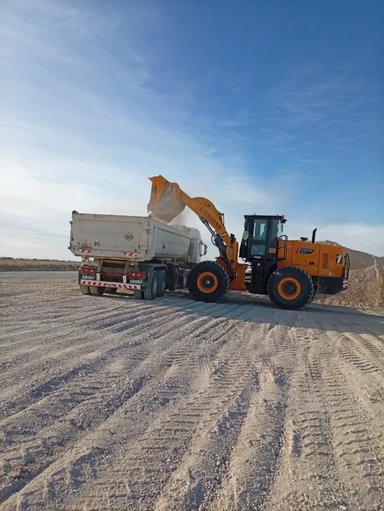 TRABAJOS REALIZADOS EN LOS CAMINOS DEL DISTRITO