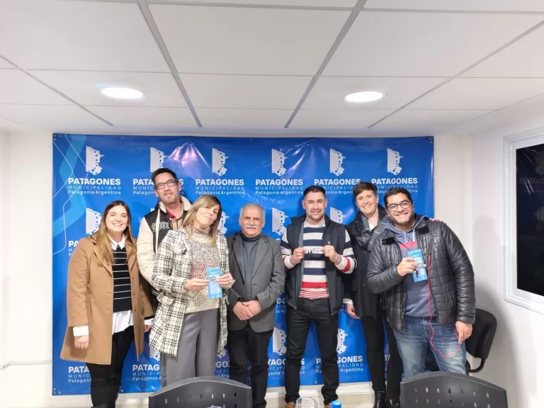 EL INTENDENTE MARINO HOMENAJEÓ A LOCUTORES DE LA COMARCA EN SU DIA