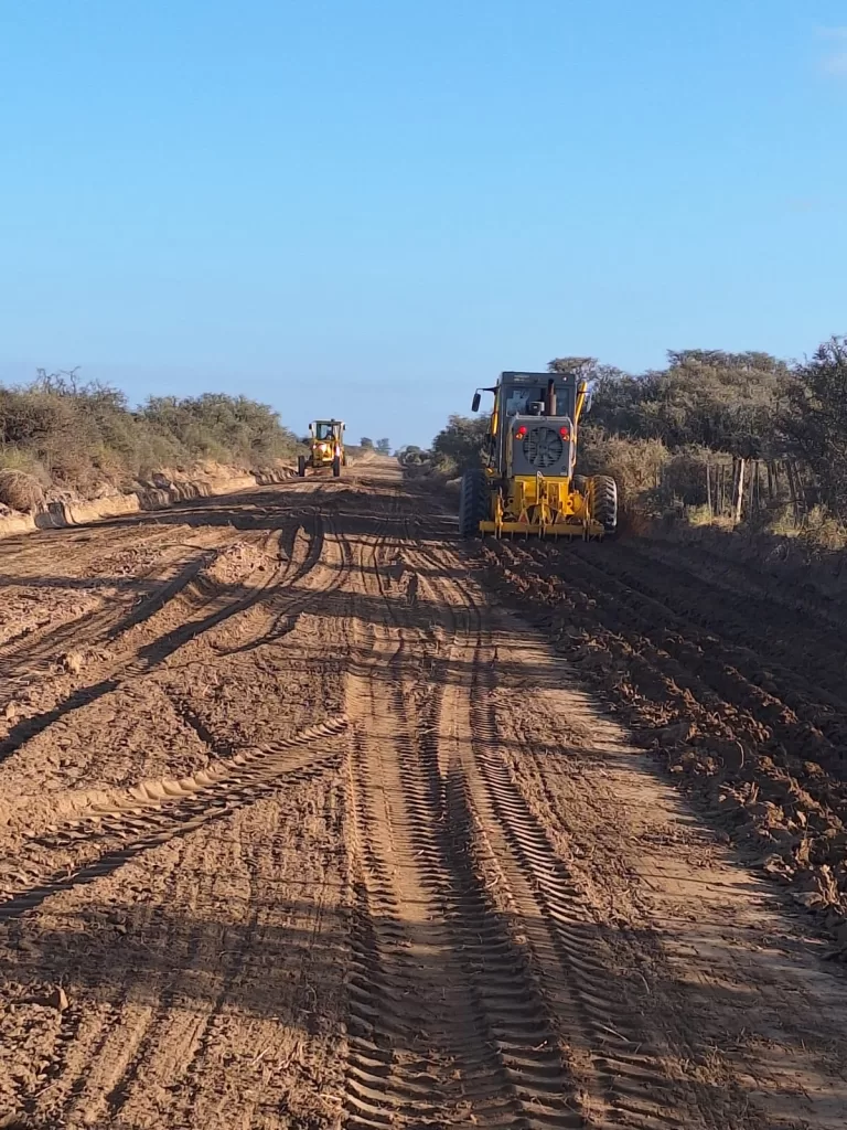 MEJORAS EN LOS CAMINOS DE STROEDER