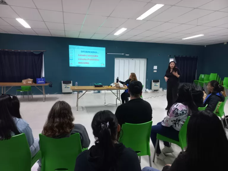 Taller para Adolescentes: «El Papel que Elegimos»