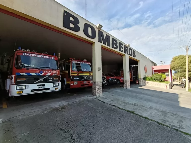 👨🏽‍🚒 57 años de vocación, servicio y comunidad: el corazón de los Bomberos Voluntarios de Patagones 👩‍🚒