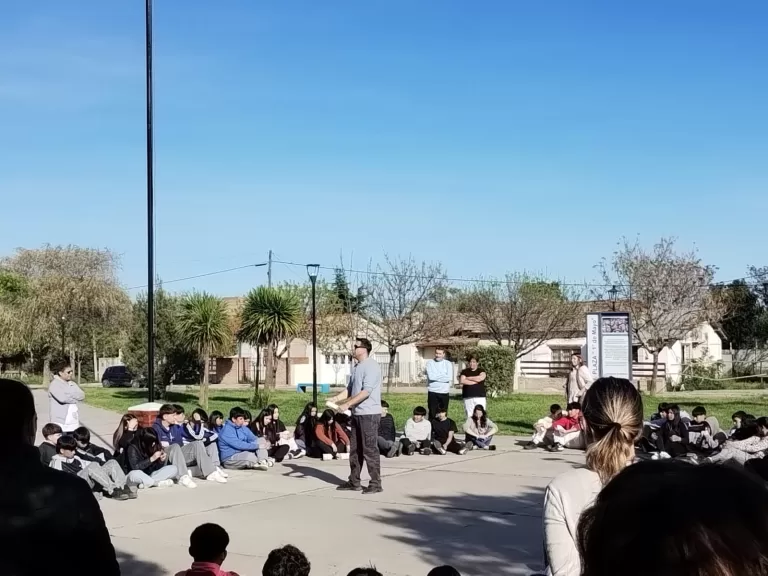 Simulacro de evacuación en la Escuela Secundaria N°3