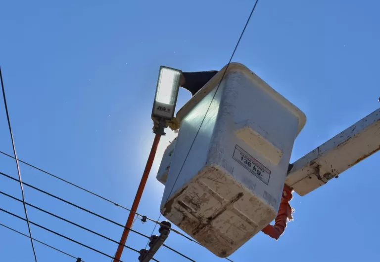 Avanza el plan de reconversión lumínica en Carmen de Patagones