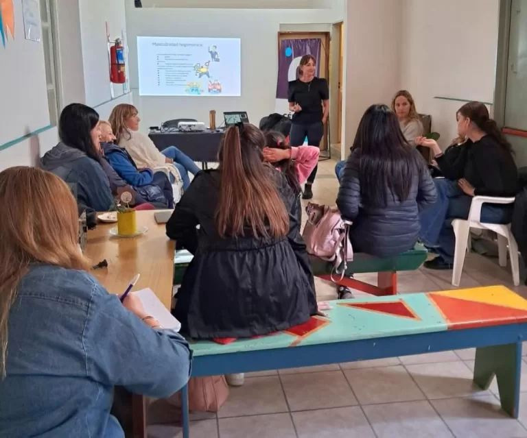 Capacitación en Perspectiva de Derechos para Equipos de Niñez, Adolescencias y Géneros