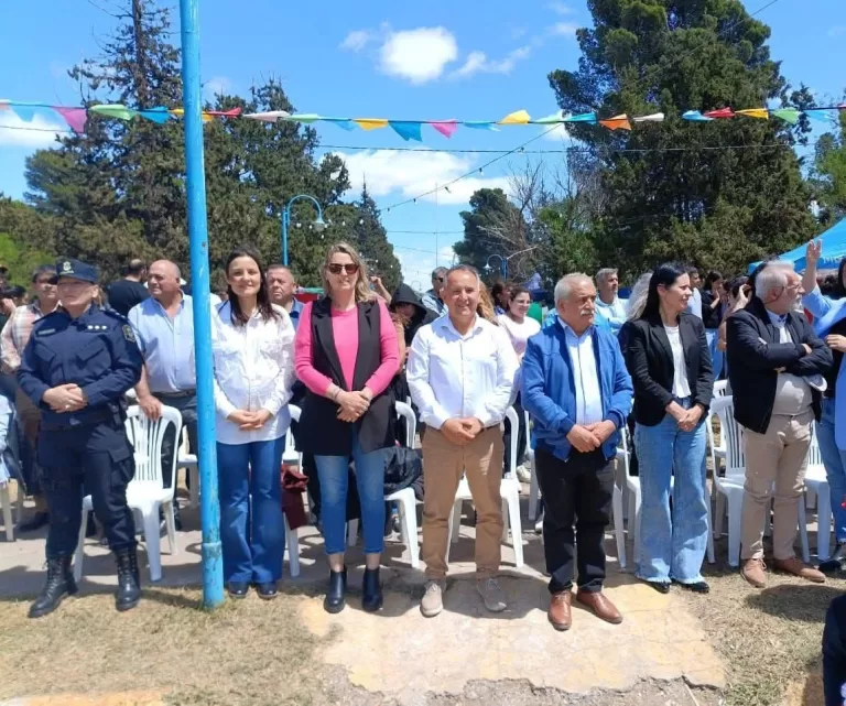 El Intendente Marino participó del Desfile Cívico por el 112° Aniversario de Stroeder