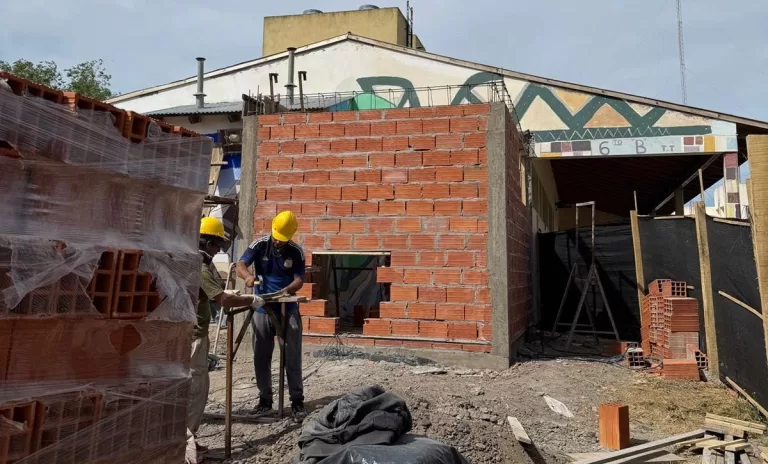 Inició la obra de ampliación y renovación de la cocina de la Escuela Secundaria N°3