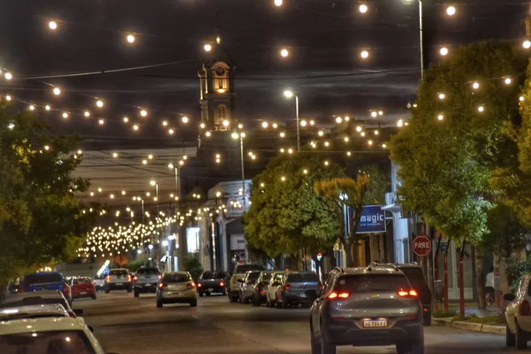 Trabajos de iluminación y ornamentación por las fiestas de fin de año