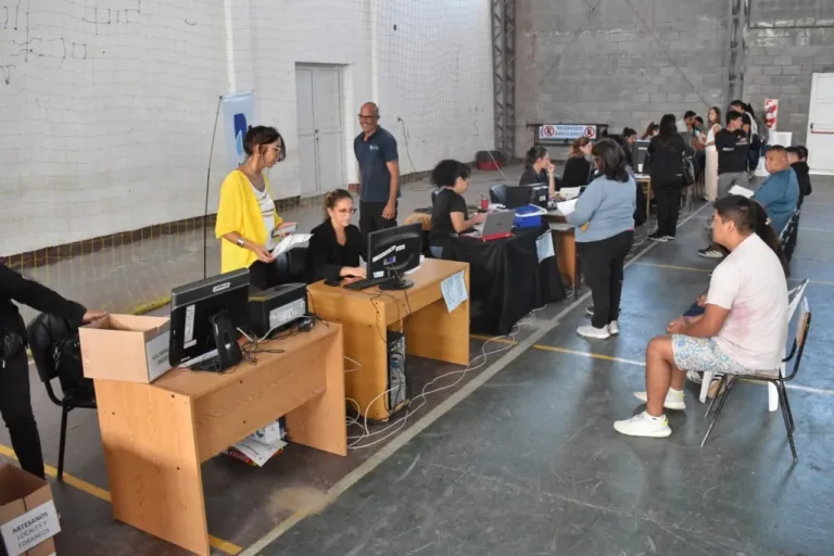 Inscripciones para puestos de la Fiesta de la Soberanía en el Polideportivo Municipal