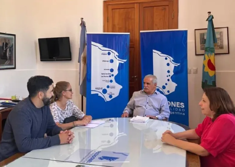 El Intendente Marino recibió a autoridades educativas del distrito