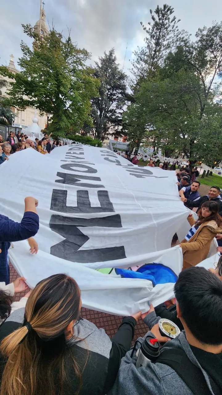Patagones conmemoró el Día Nacional de la Memoria con un acto comunitario en la Plaza 7 de Marzo