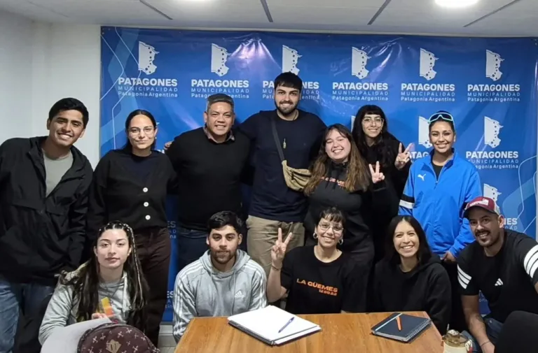 Reunión de trabajo sobre boleto estudiantil y becas municipales con centros de estudiantes