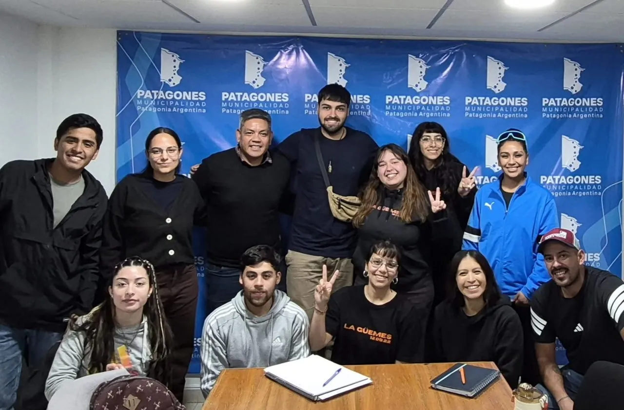 Reunión de trabajo sobre boleto estudiantil y becas municipales con centros de estudiantes