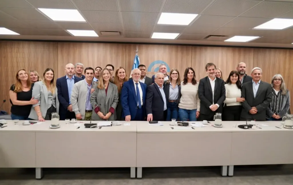 Fuerte respaldo en el Congreso a proyectos por la Soberanía Patagónica impulsados por el Intendente Marino