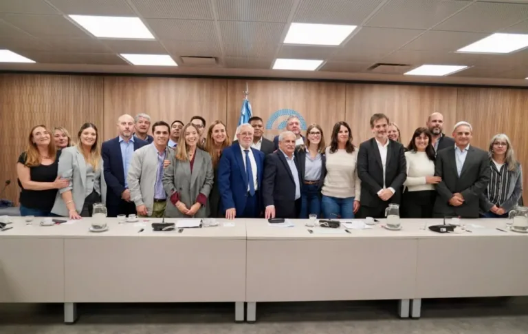 Fuerte respaldo en el Congreso a proyectos por la Soberanía Patagónica impulsados por el Intendente Marino