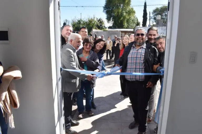 Inauguración del SUM del barrio Villa del Carmen con fondos municipales tras estar paralizado