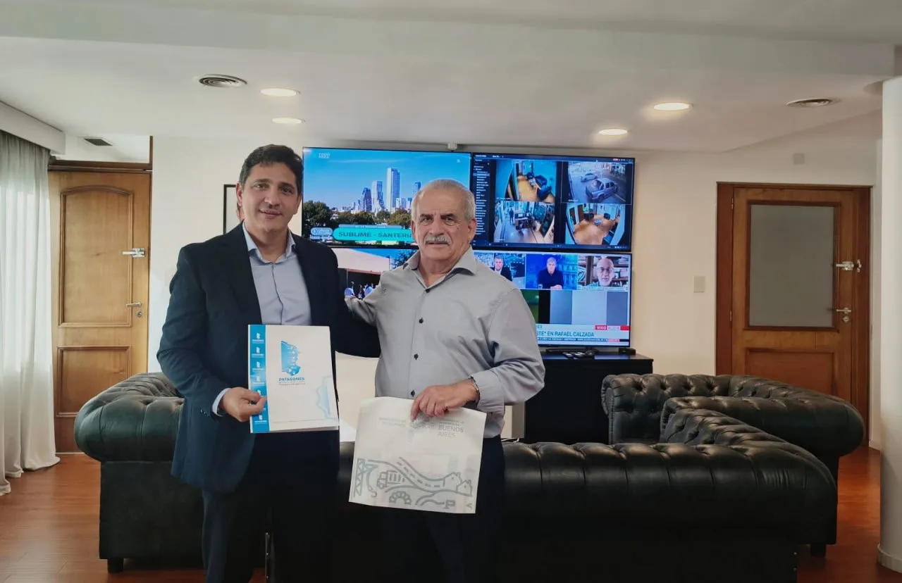 Intendente Marino gestiona programas y recursos para Tránsito en reunión con Ministro de Transporte