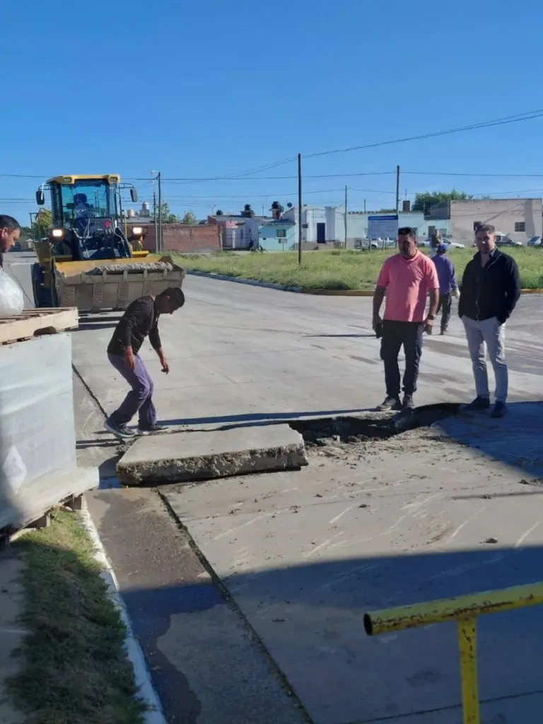 Supervisión de trabajos de mejoramiento en calle Suipacha