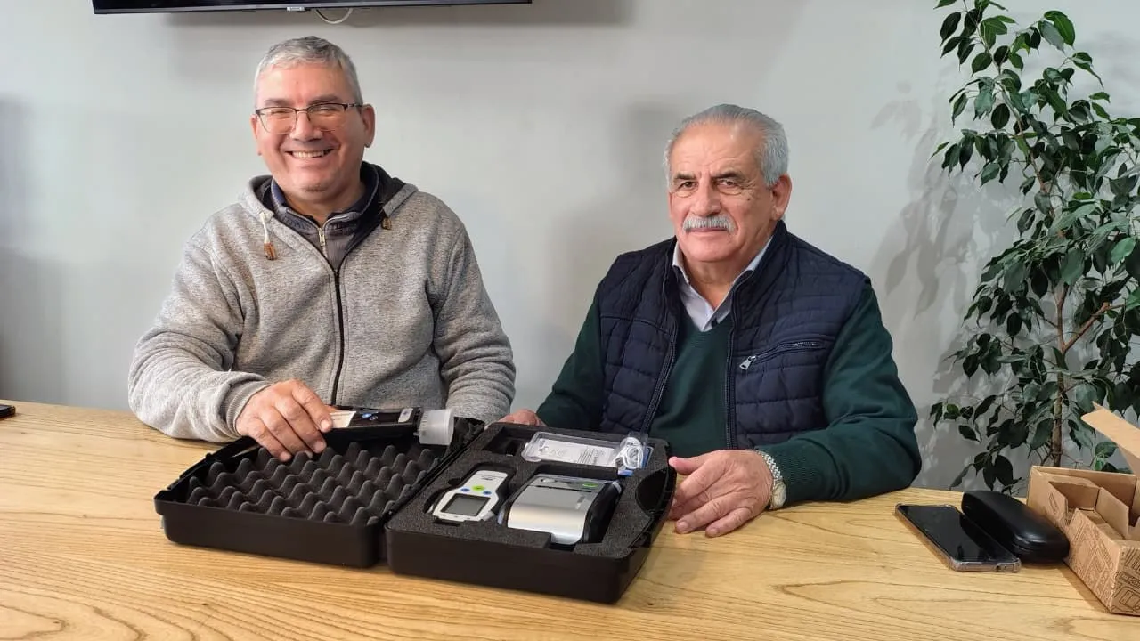 El Intendente Marino visitó Villalonga y entregó equipamiento para reforzar controles de tránsito