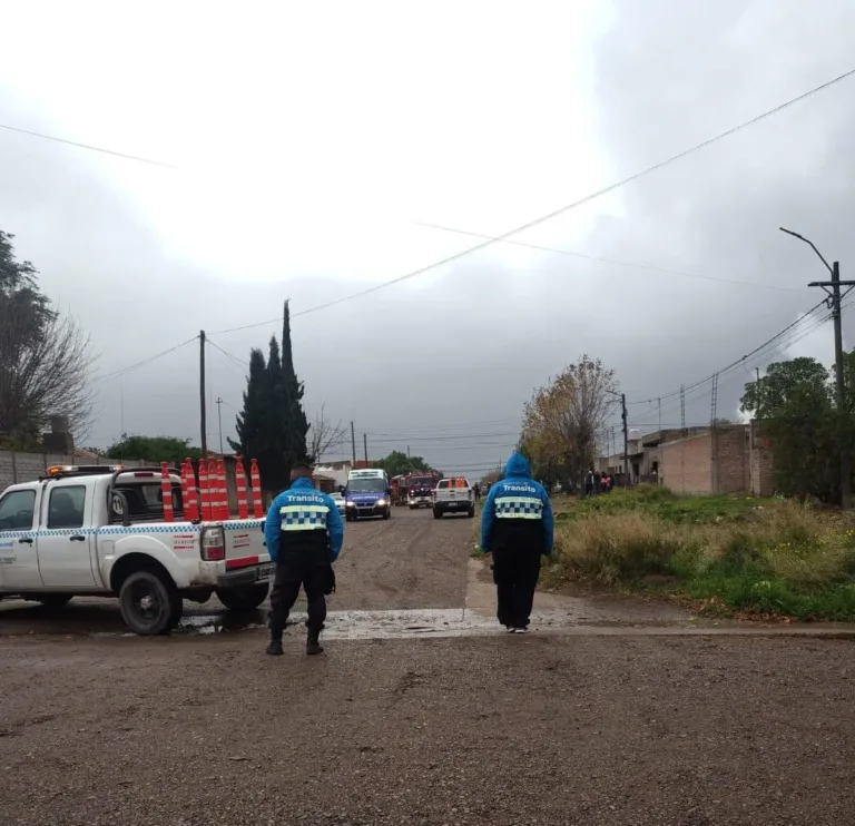Interrumpen circulación en calle César Fournier por incendio domiciliario