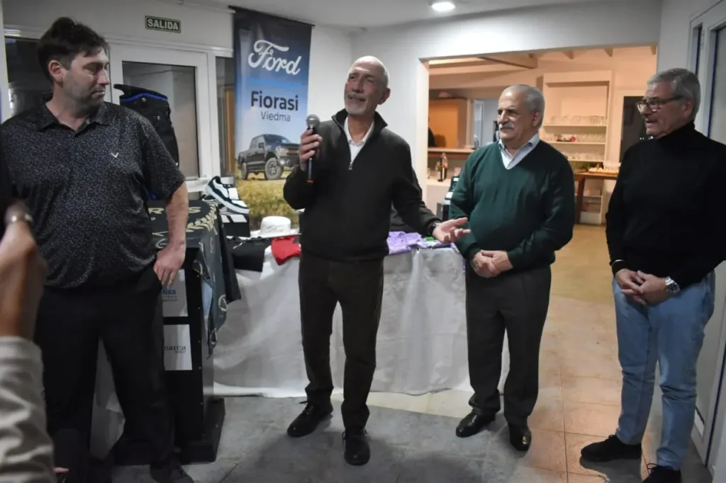Marino participó del 30° aniversario del Club de Golf La Comarca