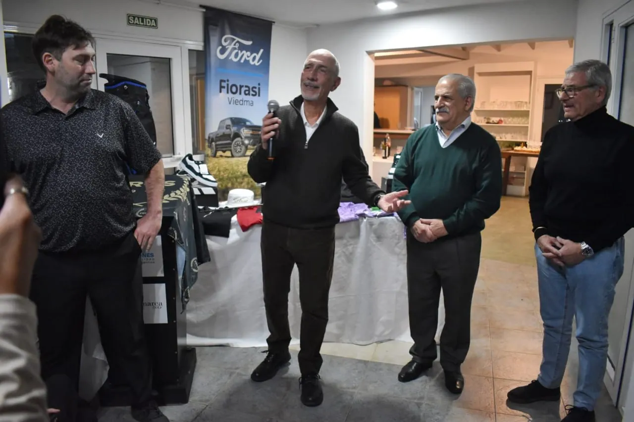 Marino participó del 30° aniversario del Club de Golf La Comarca