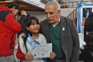 Patagones conmemoró el Día de la Bandera con la Promesa de Lealtad de alumnos y un multitudinario banderazo