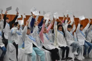Patagones conmemoró el Día de la Bandera con la Promesa de Lealtad de alumnos y un multitudinario banderazo