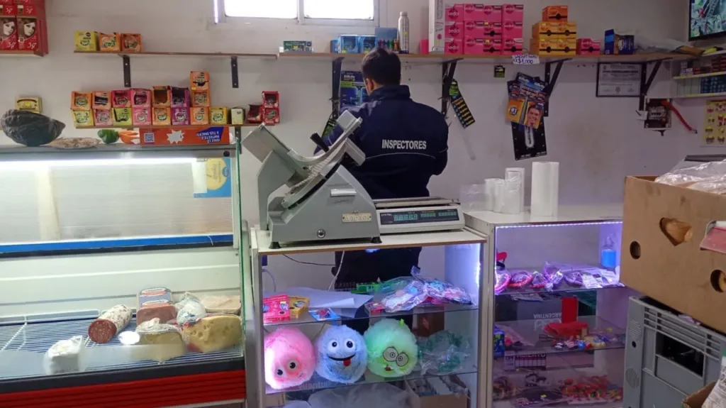 Se refuerzan los controles en comercios, transporte alimenticio y taxis