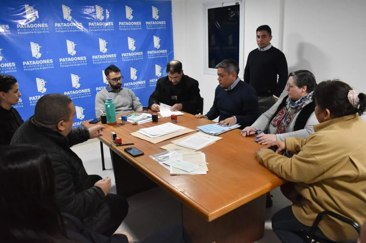 Se realizó la apertura de sobres para la adquisición de un vehículo destinado al área de Tránsito