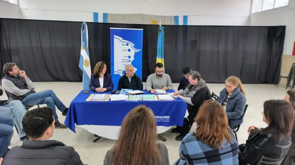 Apertura de sobres para la ampliación de la Escuela Primaria N° 4 de Juan A. Pradere