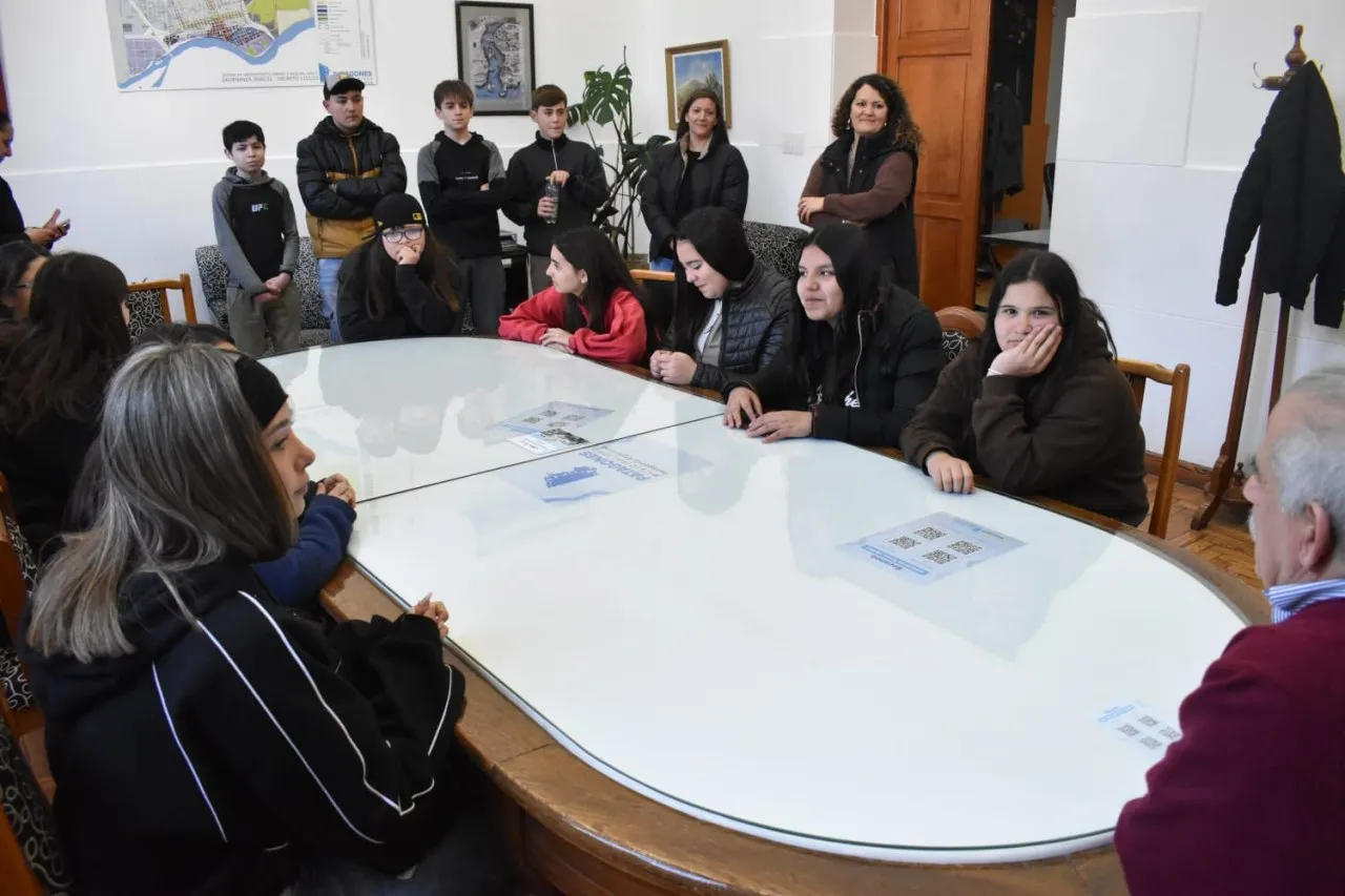 Estudiantes de Stroeder realizaron una visita educativa a Carmen de Patagones