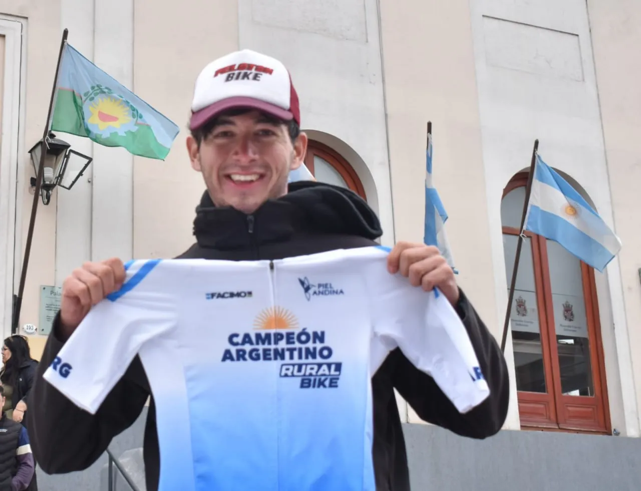 Thiago Mayer fue recibido en Patagones tras consagrarse campeón argentino