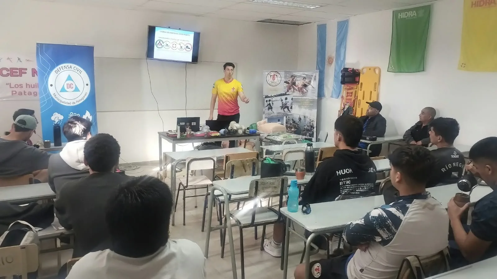 Jornada de capacitación de Defensa Civil de Patagones junto a bomberos, salud y fuerzas de seguridad