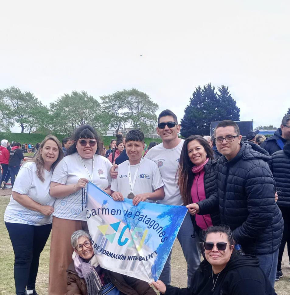 Delegación de Patagones durante la tercera jornada de la Final Provincial de los Juegos Bonaerenses 2026 en Mar del Plata